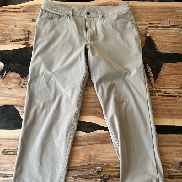 ABC khaki pants Lululemon “trench” color - Picture 1 of 3